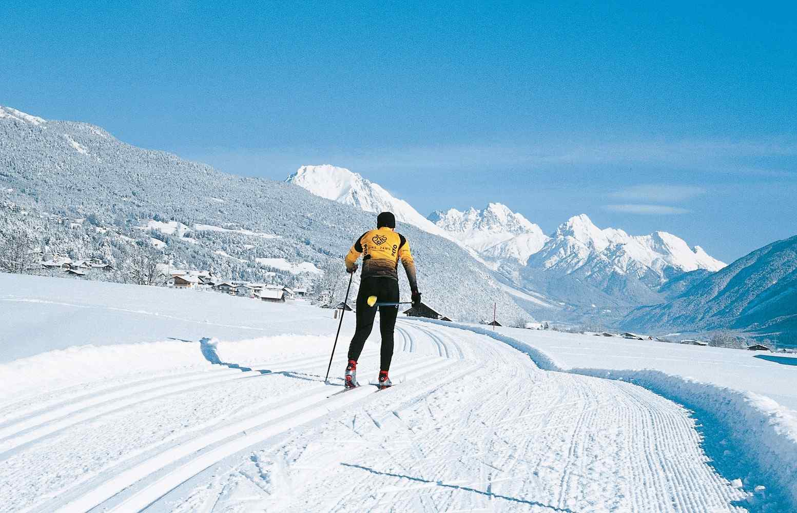 https://gite-taghia.com/wp-content/uploads/2016/02/winter-activities_12.jpg
